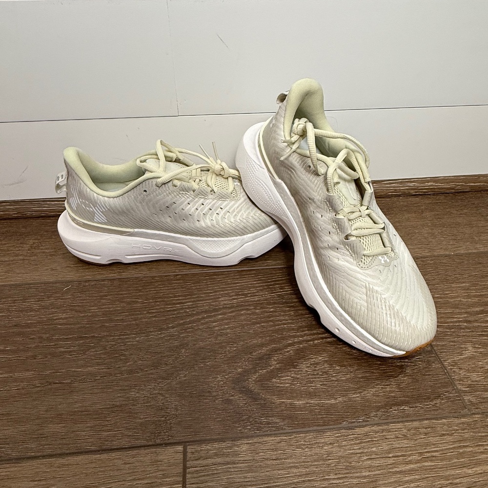 Under Armour Women's Infinite Pro Sneakers, Size 8, New in Box, Athletic, Run
